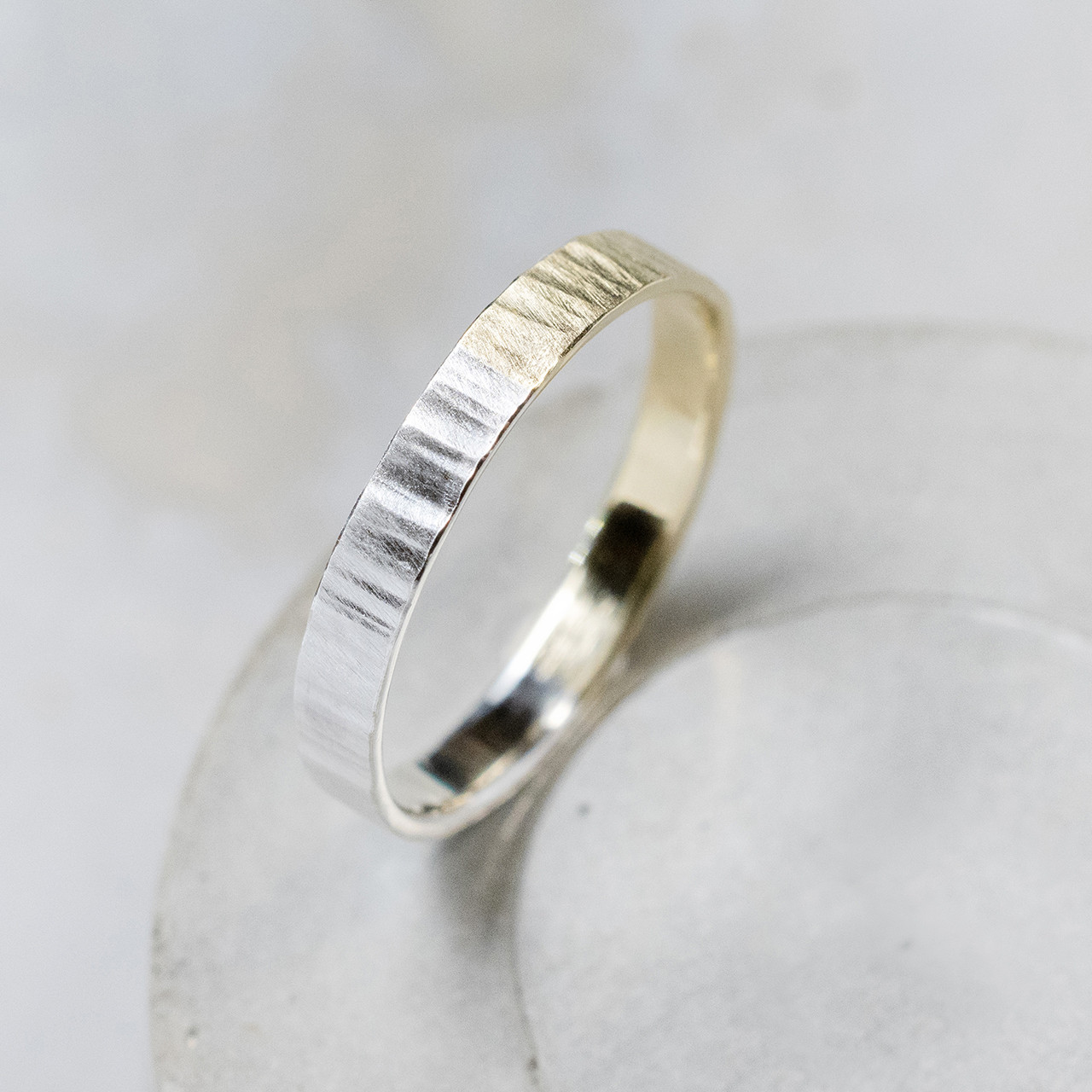 つや消し縦槌目 シルバー×真鍮バイカラーハーフフラットリング 3.0mm幅 MATTE VERTICAL｜958