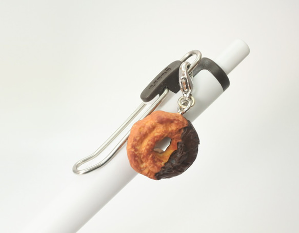 揺れるオールドファッション　チャームのボールペン      ミニチュアフード 食品サンプル 2枚目の画像