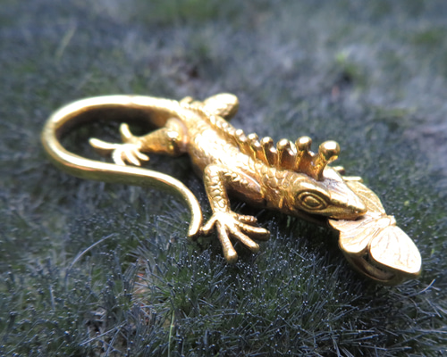 アクセサリー koto Angler Lizard(ツリビトトカゲ) ※真鍮 ネックレス・ペンダント MAKOTO