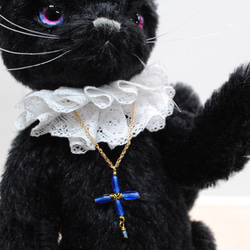 黒色の猫　レースの襟飾り 5枚目の画像