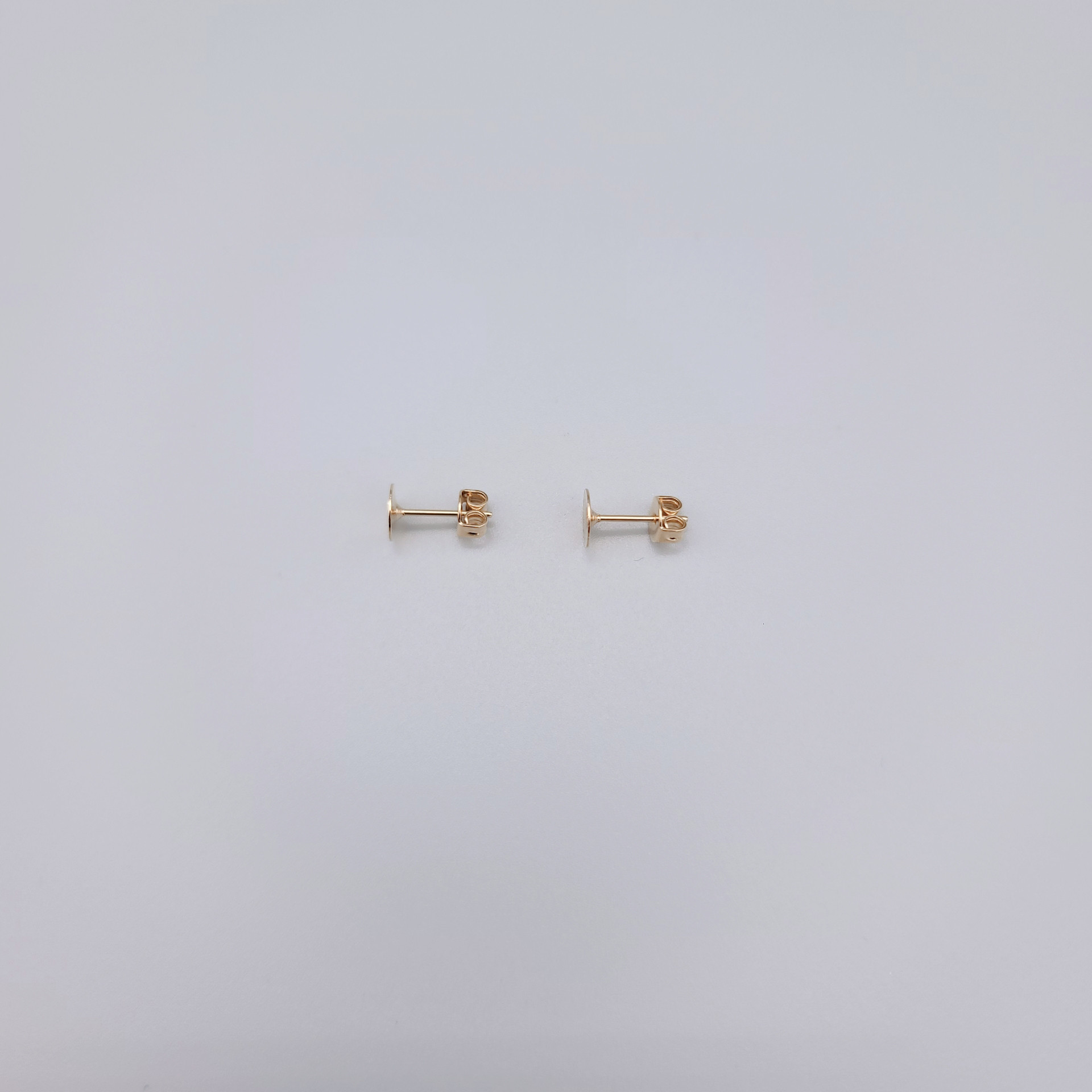 【pierce/earring】クールな丸ピアス/イヤリング[つや消しホワイト][オートクチュール刺繍]