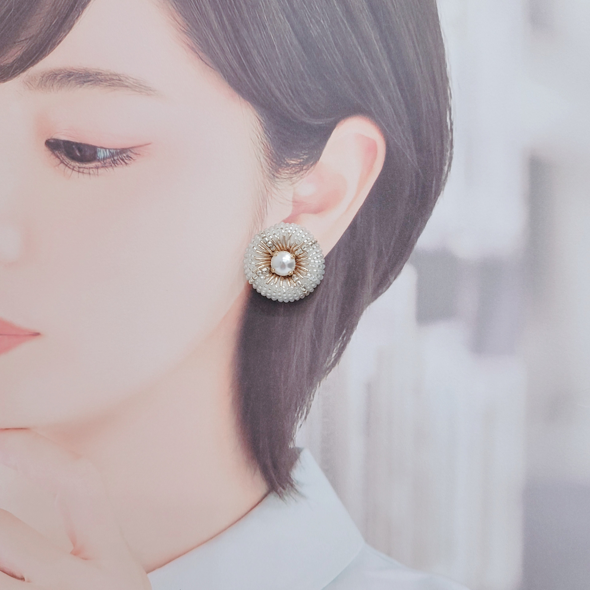 【pierce/earring】クールな丸ピアス/イヤリング[つや消しホワイト][オートクチュール刺繍]