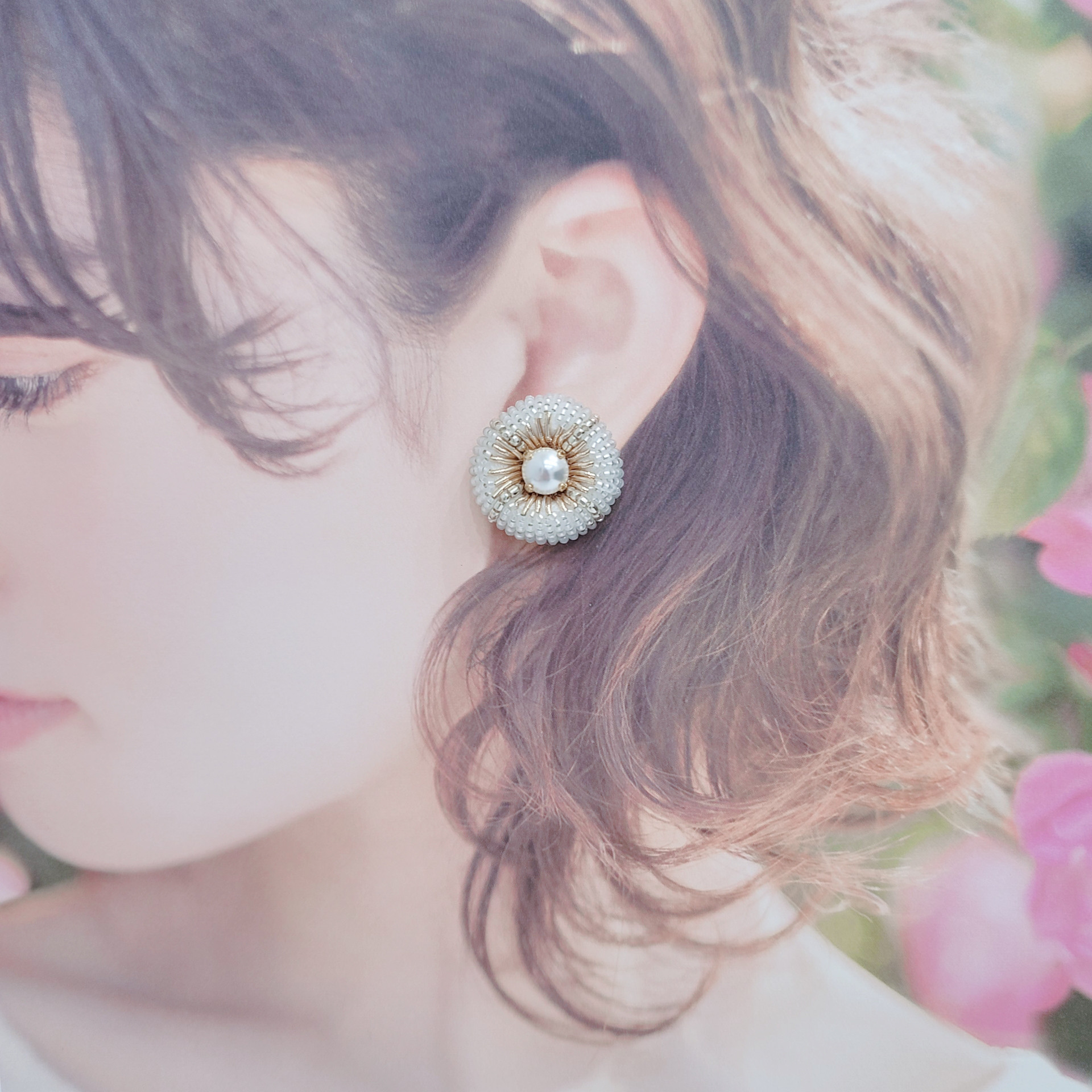 【pierce/earring】クールな丸ピアス/イヤリング[つや消しホワイト][オートクチュール刺繍]