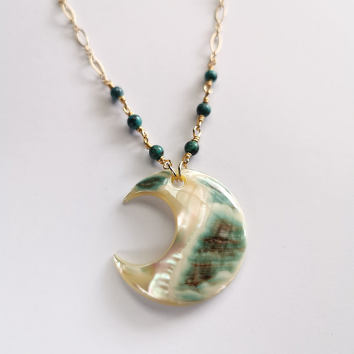夜光貝とターコイズの三日月ネックレス♥️ ネックレス