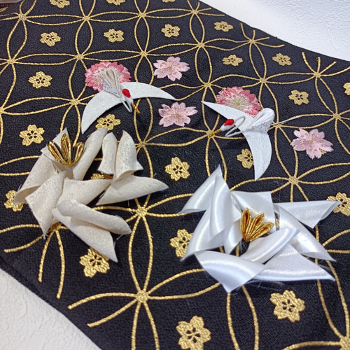 祝鶴✴小»つまみ細工髪飾り鶴(白サテン剣) 和婚 成人式 結婚式 卒業式  