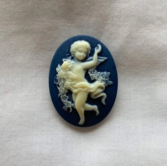 Vintage rétro The angel garden brooch 1枚目の画像