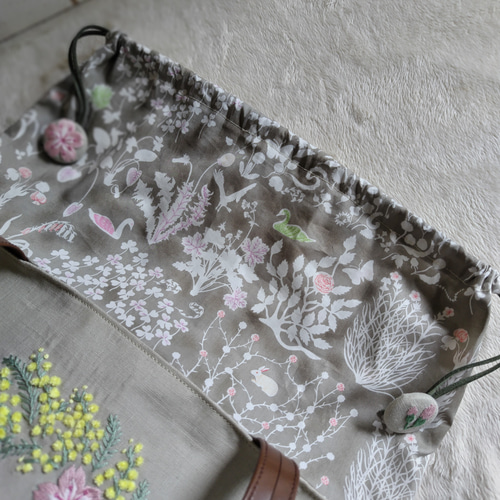 手刺繍*桜＆うさぎ＆ミモザのリース*リネン×リバティ「yoshie