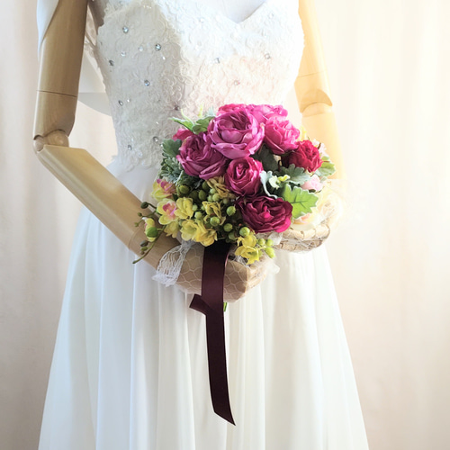 ウエディングブーケ(濃いピンクバラ)ブートニア込み 世界で1つ貴女