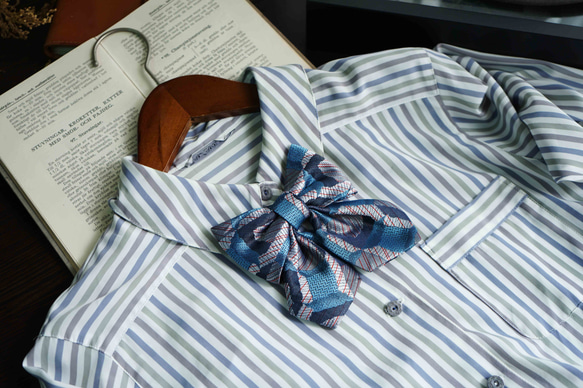 古董領帶改製手工領結-蔚藍海岸-學院風雙層領結別針 第6張的照片