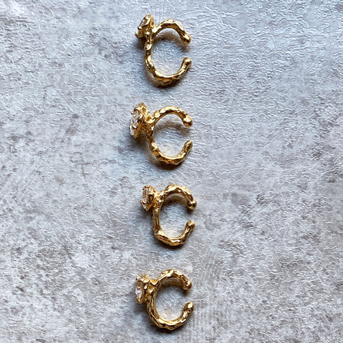 ギラギラ輝く石付きイヤーカフ【Melty/CZ ear cuff(gd