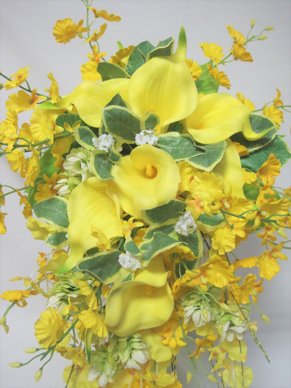 オンシジウムとカラーのキャスケードブーケ♪ブートニア付き♪生花みたいに綺麗な造花です♪高品質なのに安い 11枚目の画像