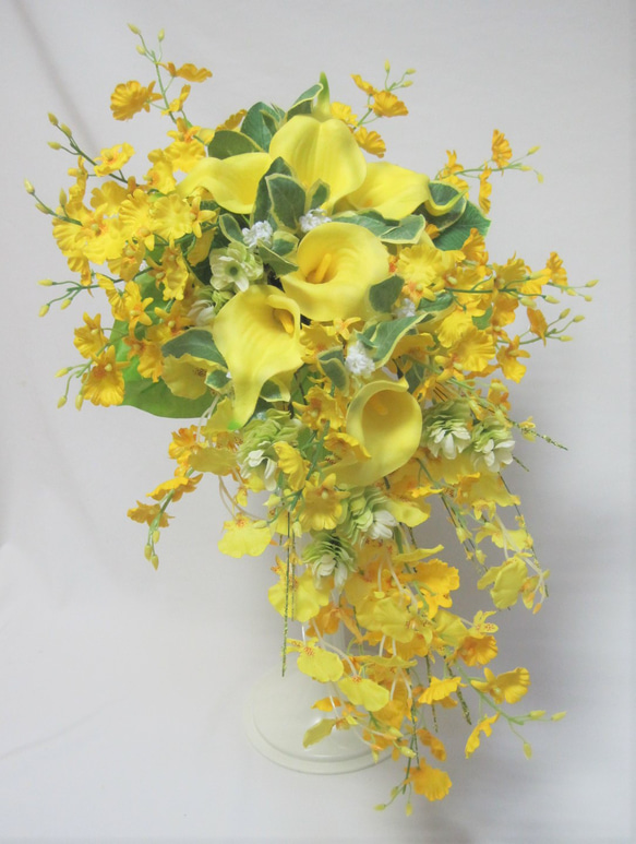 オンシジウムとカラーのキャスケードブーケ♪ブートニア付き♪生花みたいに綺麗な造花です♪高品質なのに安い 18枚目の画像