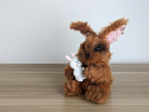 【現貨販售】野兔 手工泰迪熊 絨毛玩偶 玩偶 原創玩偶 娃娃 手工染色 第4張的照片