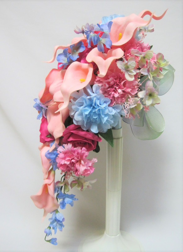 カラーとあじさいのキャスケードブーケ♪ブートニア付き♪生花みたいに綺麗な造花です♪高品質なのに安い 15枚目の画像