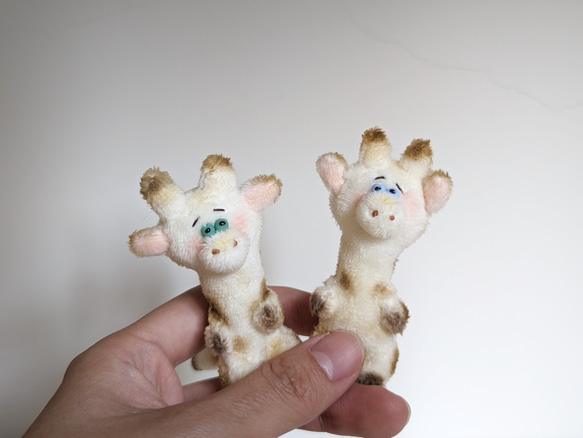 【現貨販售】長頸鹿 手工泰迪熊 絨毛玩偶 娃娃 原創 小抱偶 手工製 第2張的照片