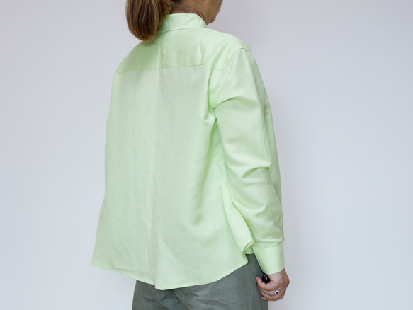 フロントタックシャツ ライトグリーン やわらかリネン きちんと見えのリラックスシルエット 9枚目の画像