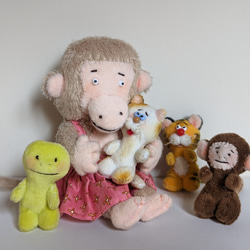 【現貨販售】兔子 手工泰迪熊 絨毛玩偶 玩偶 原創玩偶 娃娃 小抱偶 第3張的照片