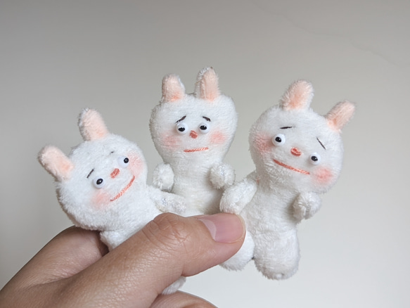 【現貨販售】兔子 手工泰迪熊 絨毛玩偶 玩偶 原創玩偶 娃娃 小抱偶 第2張的照片