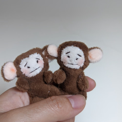 【現貨販售】猴子 手工泰迪熊 絨毛玩偶 玩偶 原創玩偶 娃娃 小抱偶 第3張的照片
