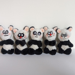 【現貨販售】熊貓 手工泰迪熊 絨毛玩偶 玩偶 原創玩偶 娃娃 小抱偶 第1張的照片