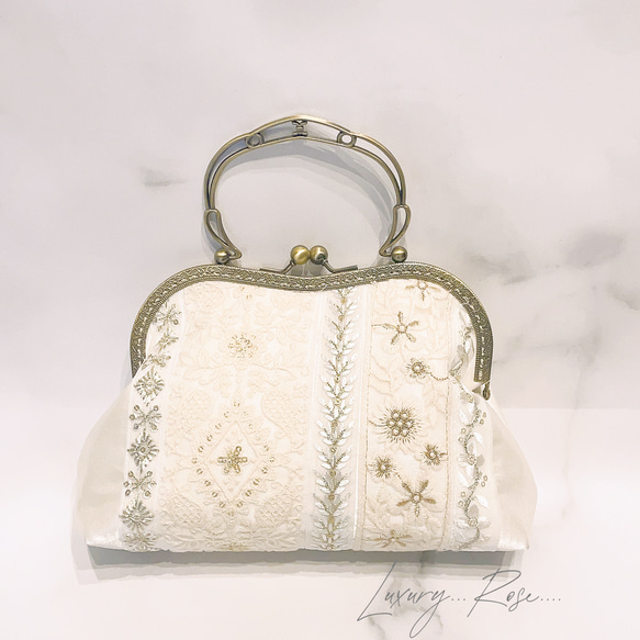 セミオーダー選べる柄！抜群の高級感♡ロココ調アンティークがま口〜ホワイト魅惑のフランス&インド刺繍レースフォーマルバッグ 9枚目の画像