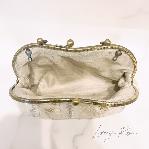 セミオーダー選べる柄！抜群の高級感♡ロココ調アンティークがま口〜ホワイト魅惑のフランス&インド刺繍レースフォーマルバッグ 12枚目の画像