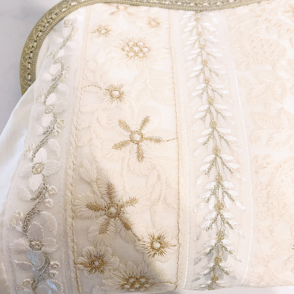 セミオーダー選べる柄！抜群の高級感♡ロココ調アンティークがま口〜ホワイト魅惑のフランス&インド刺繍レースフォーマルバッグ 10枚目の画像