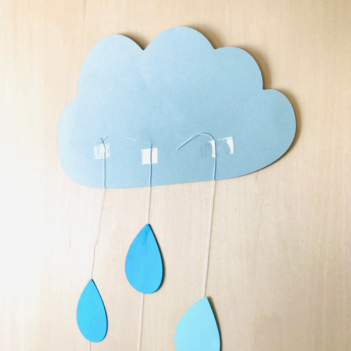 壁面装飾】雨雲と雨 吊るし飾りだけ 6月 梅雨 保育 施設 あめふり