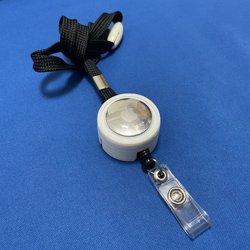 AirTag 未使用品　ストラップ付きセット売り Amazon.com: Airtag Holder Waterproof Necklace Keychain Case