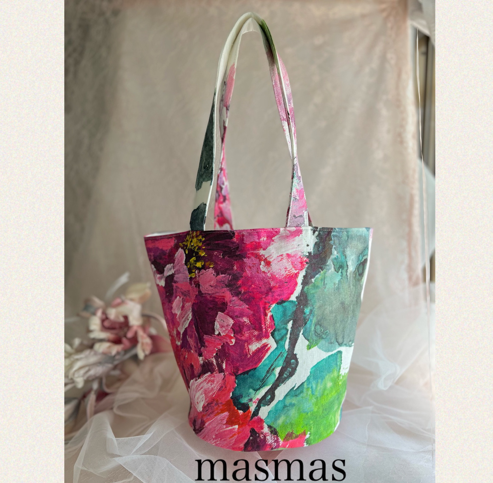 美品　キプリング　ビジネストートバック　幾何学模様
