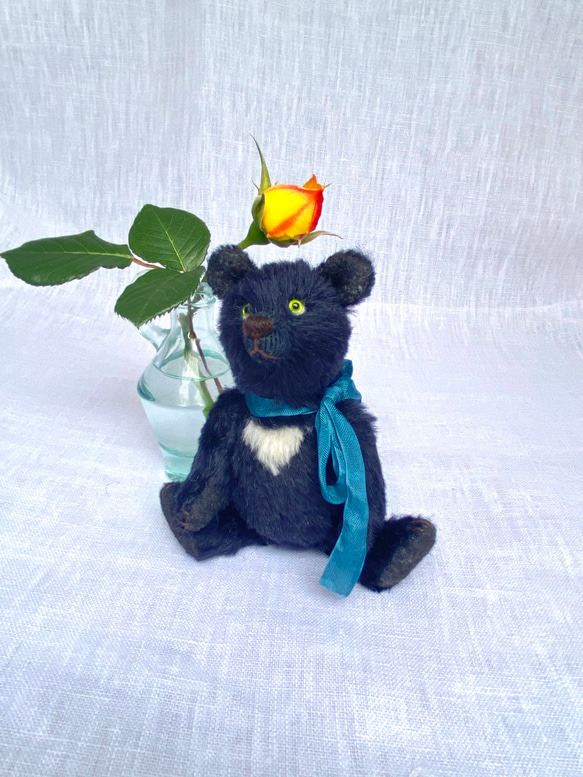 ペリドット瞳の仔猫 ぬいぐるみ ハンドメイド 海外作家様 ねこ テディベア ペリドット瞳の仔猫 ぬいぐるみ ハンドメイド 海外作家様 ねこ