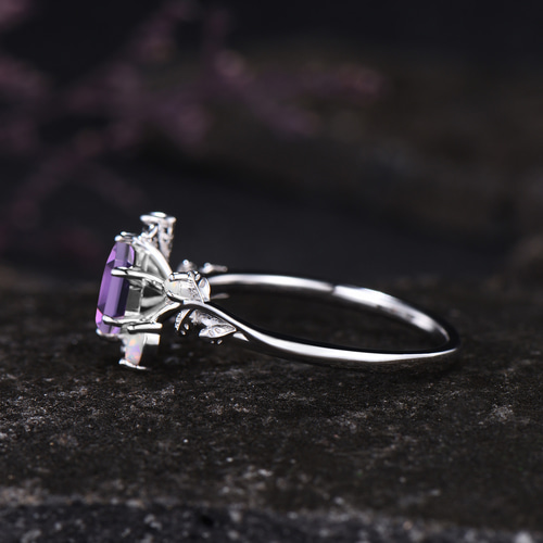 2月の誕生石 天然アメジストの婚約指輪 つるの小枝の枝 フローラル