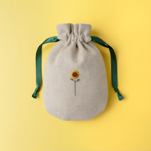名入れ》ひまわり＊リネンの手刺繍巾着ポーチ(しずく型)＊ 巾着袋