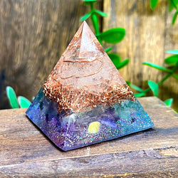 ピラミッド型 オルゴナイト アパタイト＆フローライト 4枚目の画像