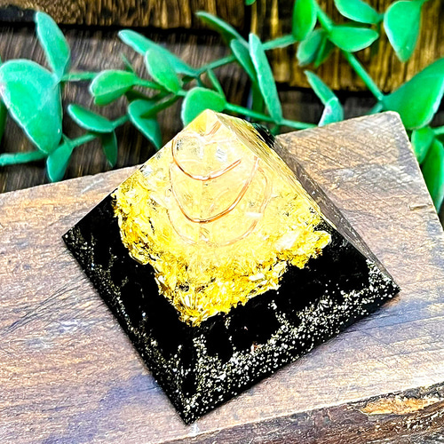 最強の破魔の石] ピラミッド型Ⅱ オルゴナイト 黒水晶 モリオン