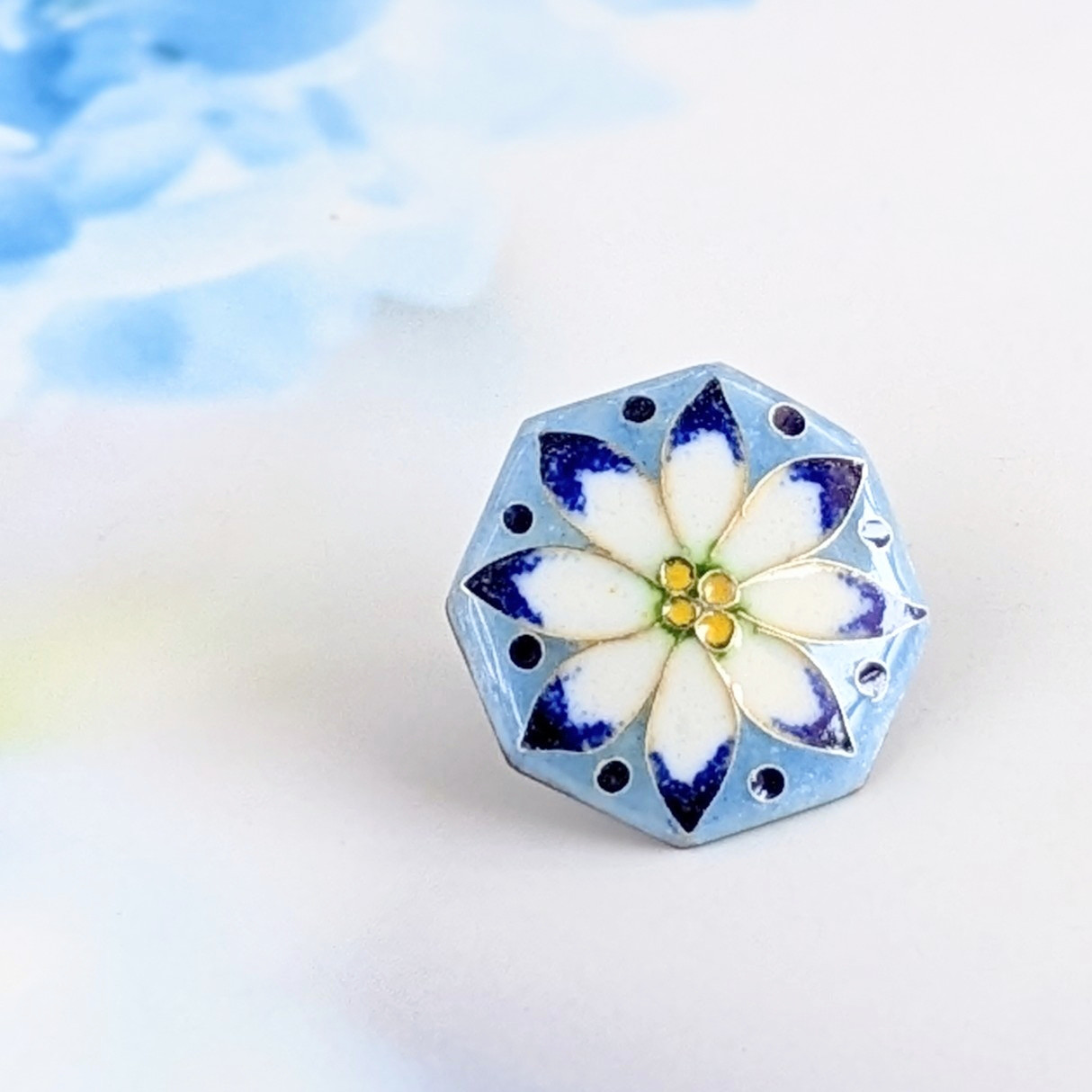 ＊一点限定＊スイートブーケ【有線・銀張七宝、ピンブローチ】140 4,704円