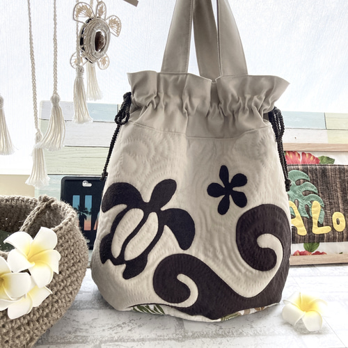 もんちゃん ハワイアンキルトバックハンドメイド もんちゃん様専用 ハワイアンキルトバックハンドメイド