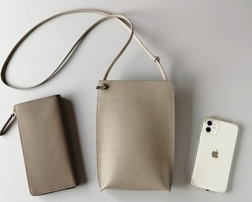 長財布派のための1番シンプルなポシェット【受注製作】 スマホ