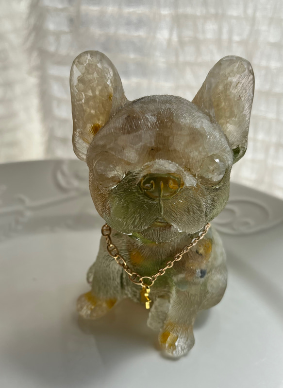 オルゴナイト フレンチブルドッグ ホワイト 水晶 パールアカシア 金箔  