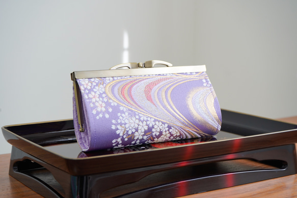 桜に流水の金襴織物で和風がま口中型長財布＊柔らか上品な和モダン