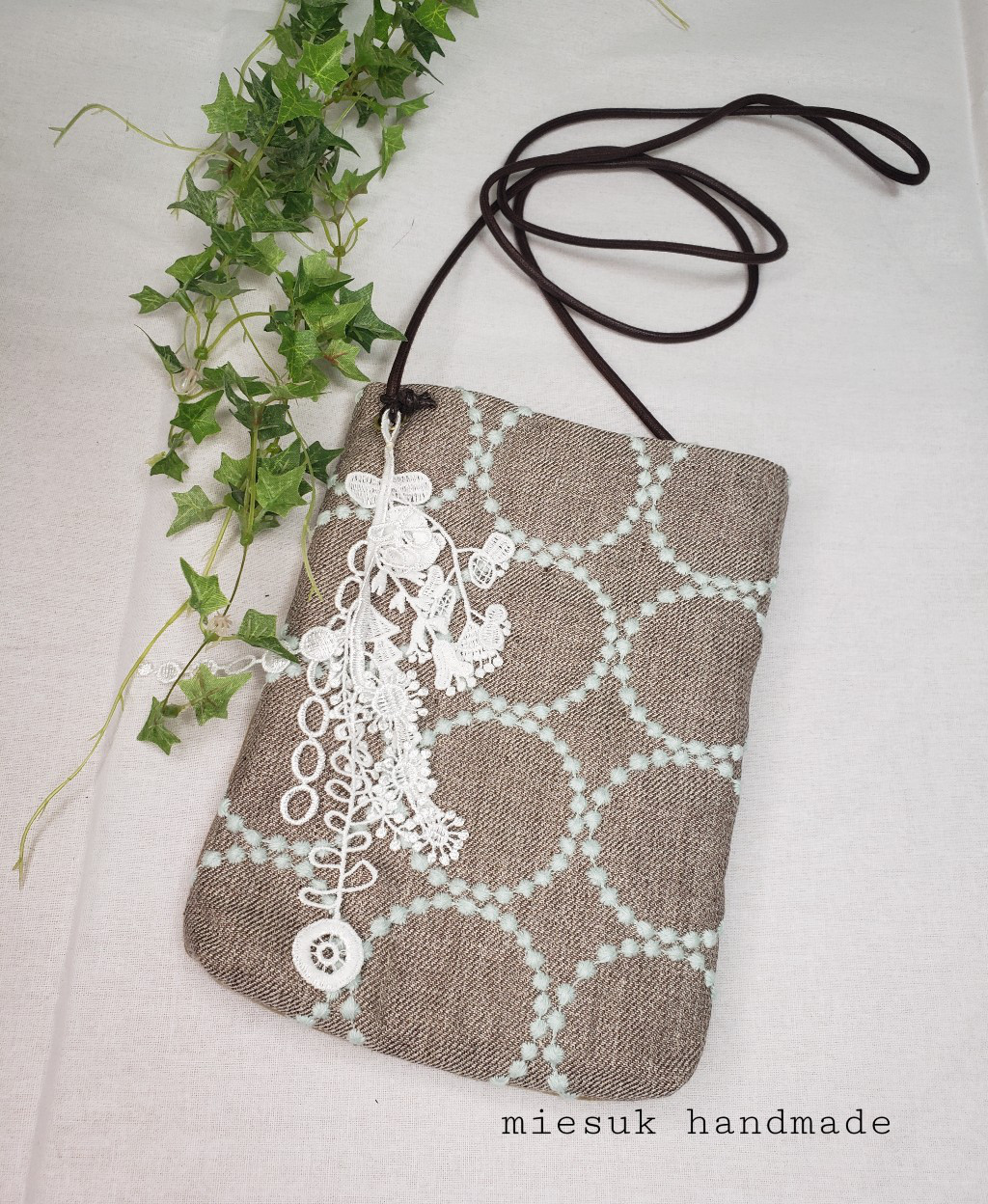 ハンドメイド　お散歩ポシェット　ミナペルホネン　タンポポ使用 ハンドメイド お散歩ポシェット ミナペルホネン タンポポ使用