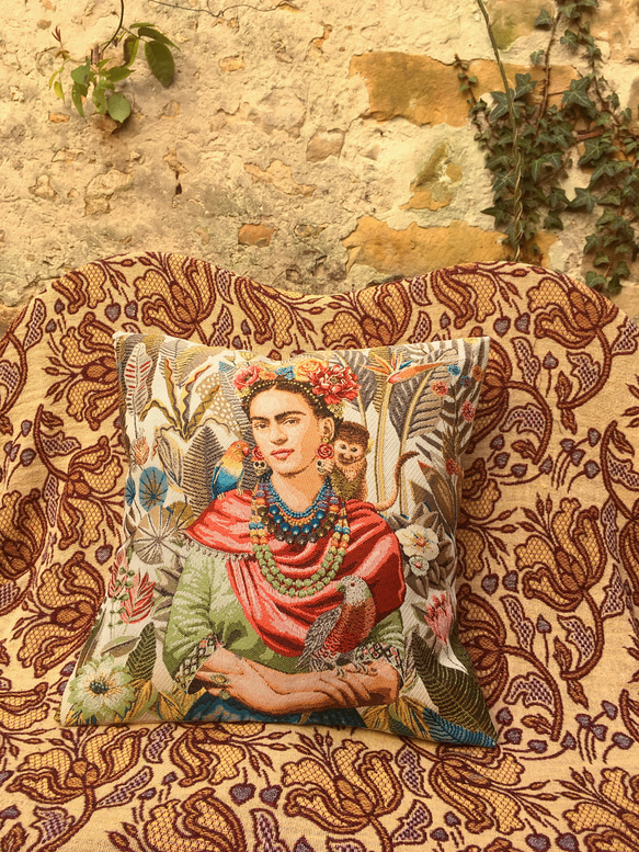 Frida Kahlo クッションカバー "White Garden" made in France フランス製 1枚目の画像