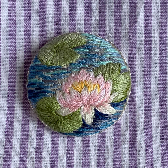【専用】ハンドメイド　刺繍ブローチ　ヘアゴム 刺繍ブローチ ヘアゴム くるみボタン ブーケ ハンドメイド