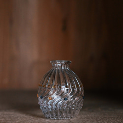 [ Oyster ] ② ガラス一輪挿し　手作りガラス花瓶　ドット柄　花瓶　ハンドメイド小さな花器 ・母の日への贈り物に 3枚目の画像