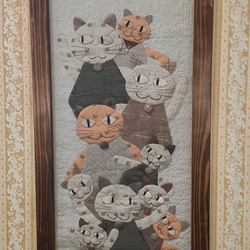 おしゃれな猫のタペストリー。 パッチワーク ハンドメイド テシゴト雑貨 おしゃれな猫のタペストリー。 パッチワーク ハンドメイド