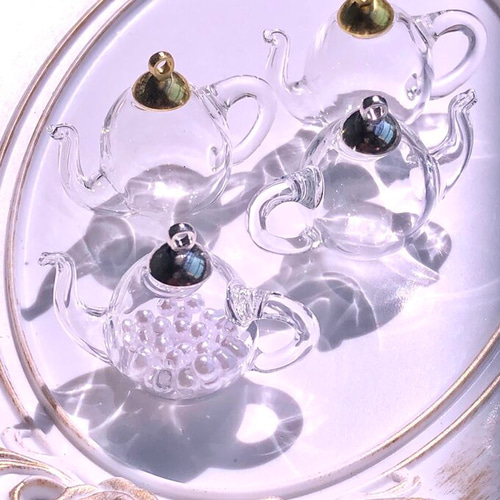 ガラスドーム　レア GL11S /2個/シルバー蓋 ガラスドーム ティーポットチャーム