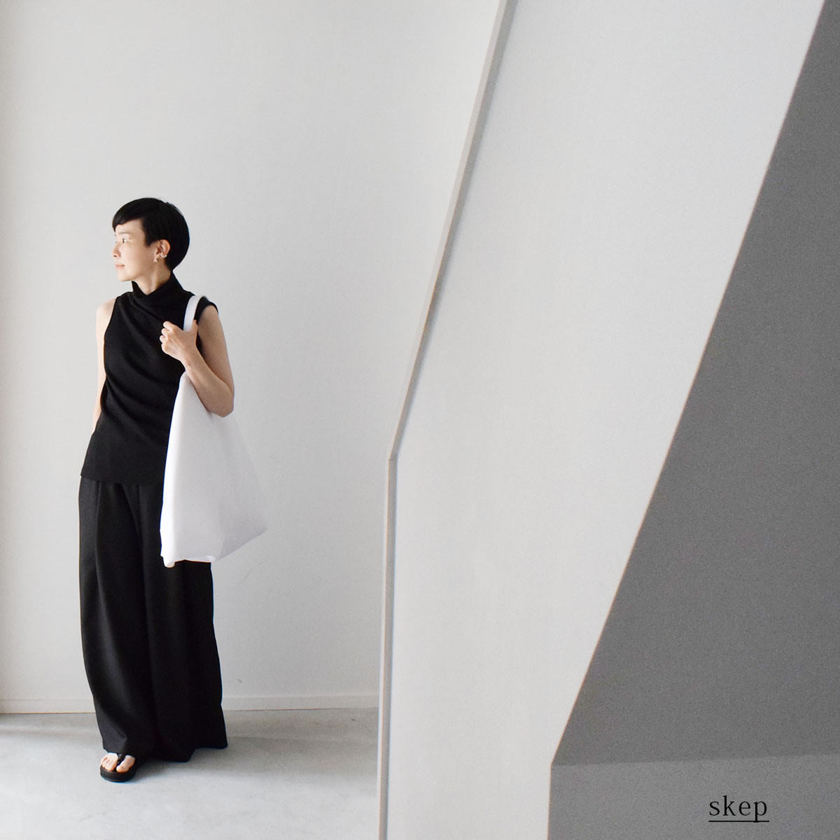 ナイロントートバッグ［付属ショルダーひも付］（大）：白 8,591円