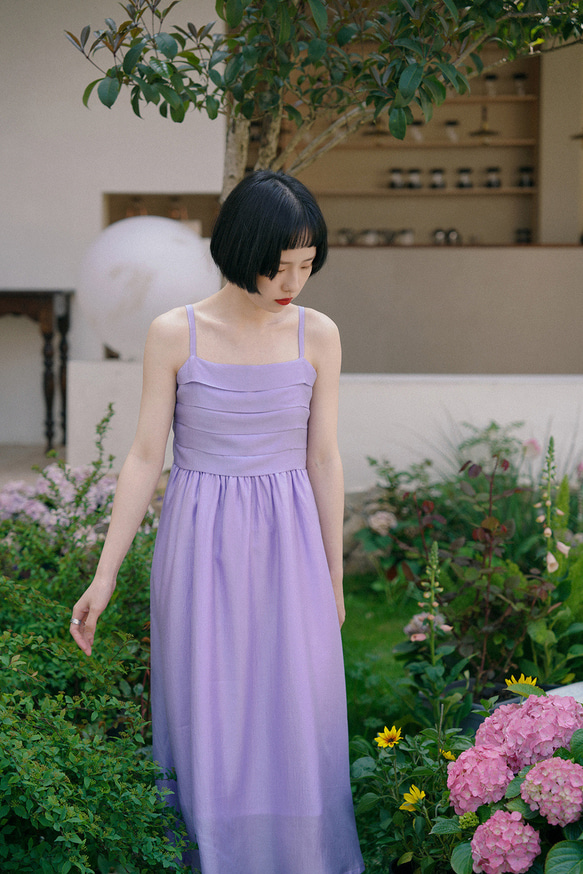 甜心香芋紫 可調節夏日細肩帶洋裝 後背高彈力鬆緊氛圍感連身裙 第16張的照片