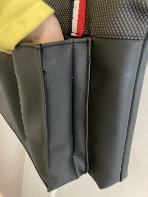 黒革ー専用タブレットPCバッグ（アダプターポケット付き）学校用品ーとても軽い本格合皮素材茶色 5枚目の画像