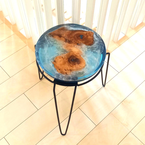 レジンサイドテーブル 樺 瘤